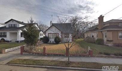 186-16 Hilburn Avenue - Photo 1
