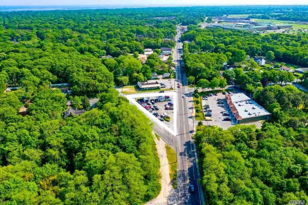 631 Mastic Rd - Photo 1