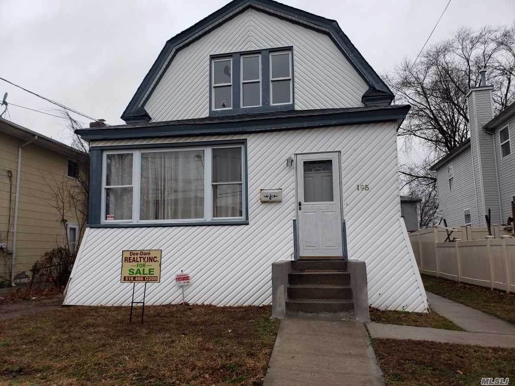 195 Wellesley Street - Photo 1