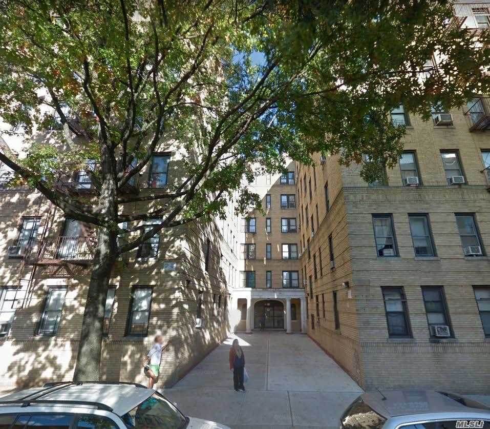 91 208 Street - Photo 1