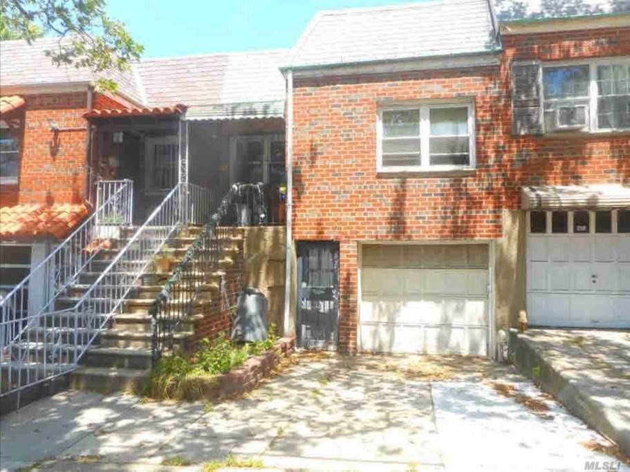 203 Onderdonk Avenue - Photo 1