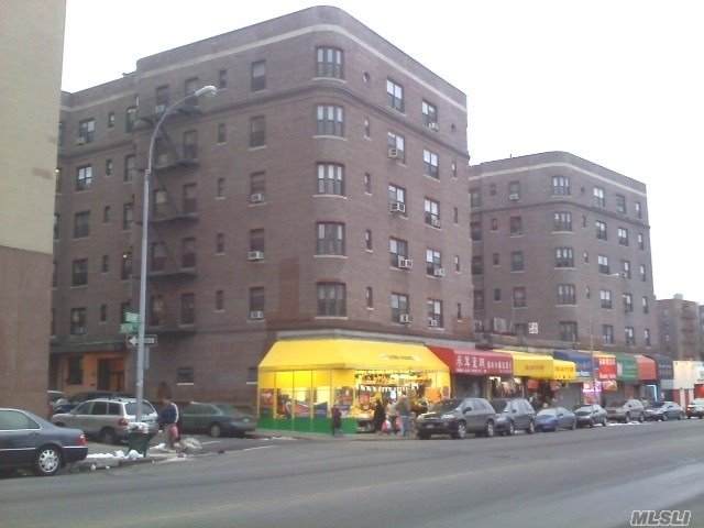 83-06 Vietor Avenue - Photo 1