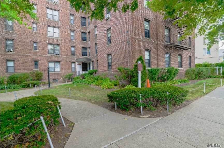 112-24 Northen Boulevard - Photo 1