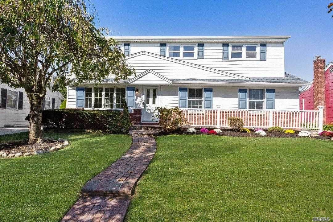 158 Andrew Avenue - Photo 1