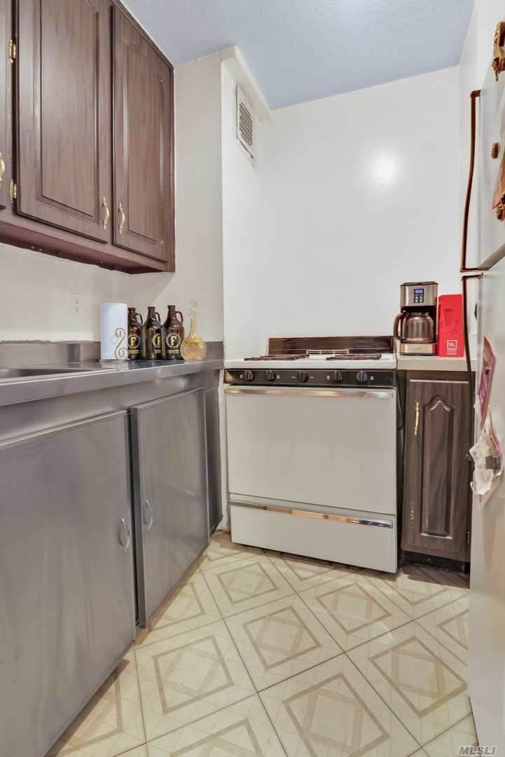 118-18 Union Turnpike - Photo 1