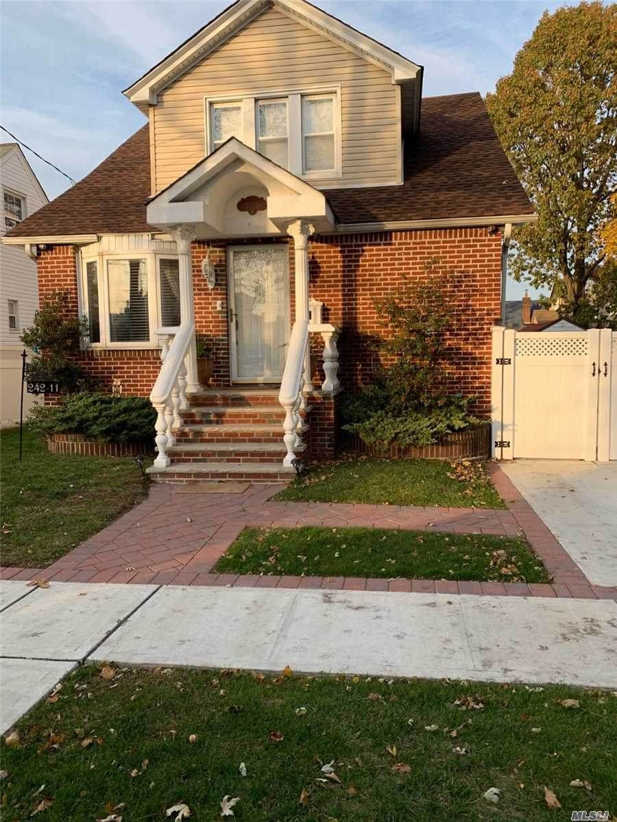 242-11 138th Avenue - Photo 1
