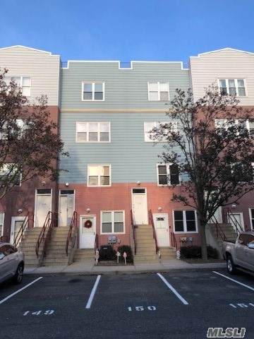 114 Admiral Lane - Photo 1