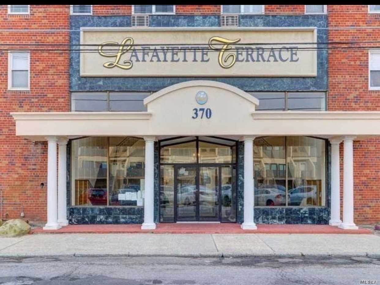 370 Broadway - Photo 1