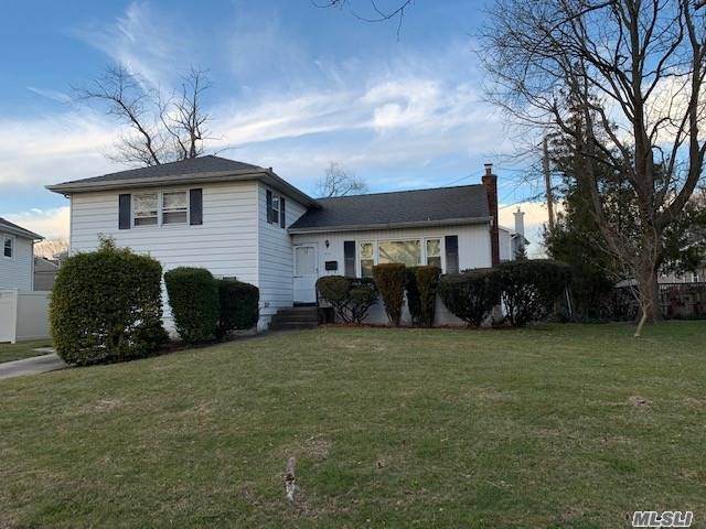 411 Alan Court - Photo 1