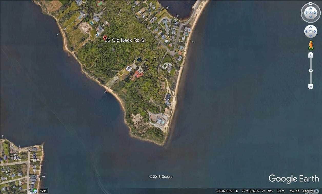 32 Old Neck Rd. S - Photo 1
