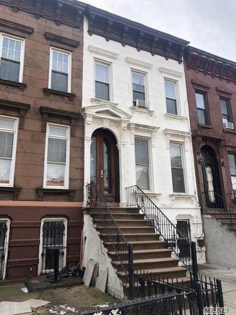 602 Willoughby - Photo 1