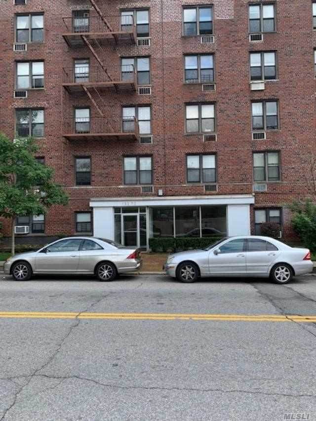 152-72 Melbourne Avenue - Photo 1