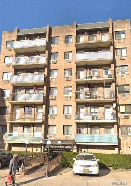 144-23 Barclay Avenue - Photo 1