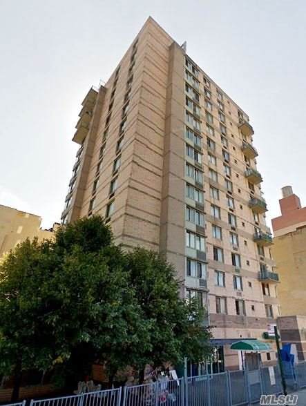 60 Henry St - Photo 1