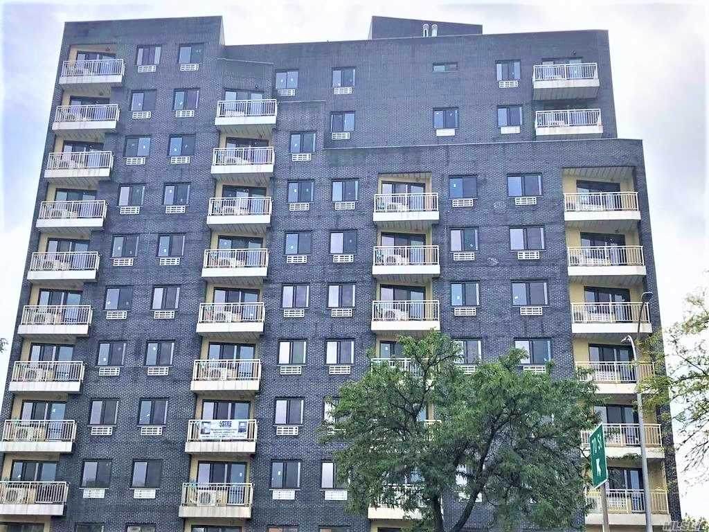7026 Queens Boulevard - Photo 1