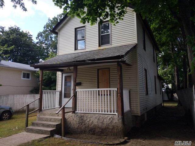 205 Cornell Street - Photo 1