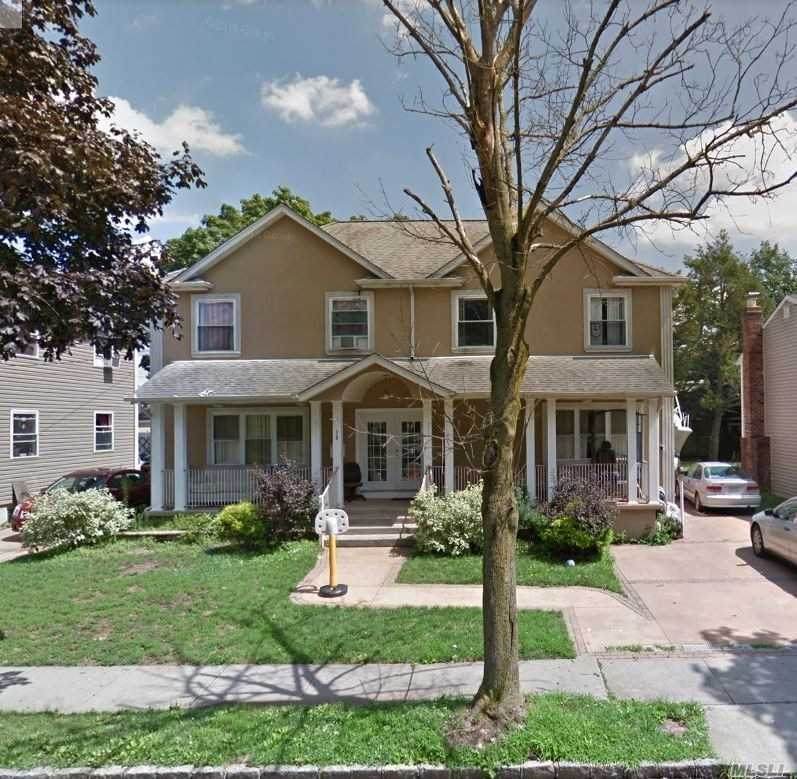 10 3rd Avenue - Photo 1