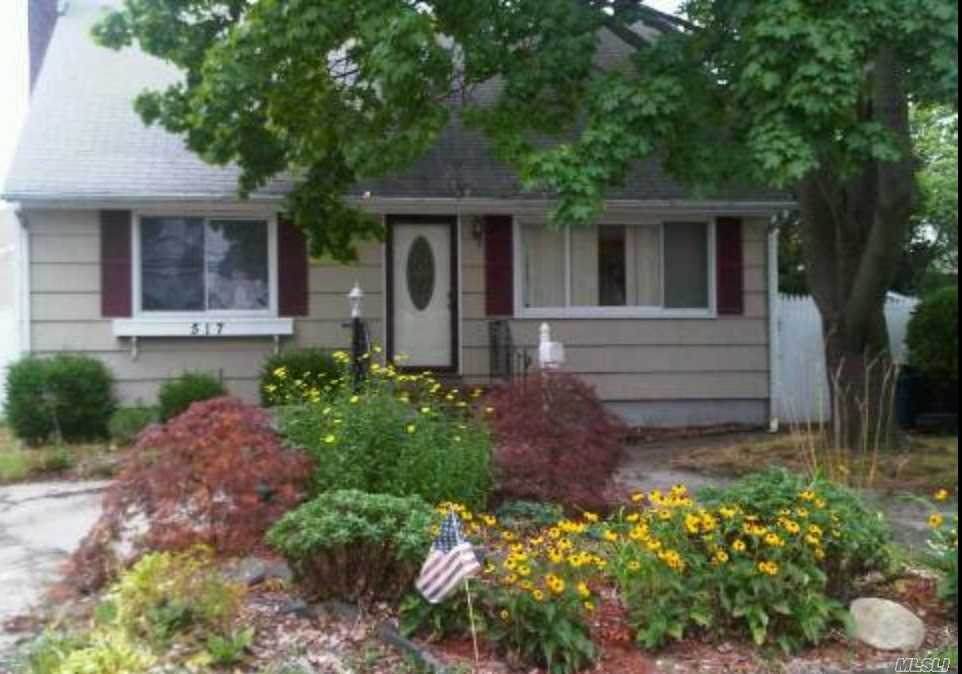 517 Grand Boulevard - Photo 1