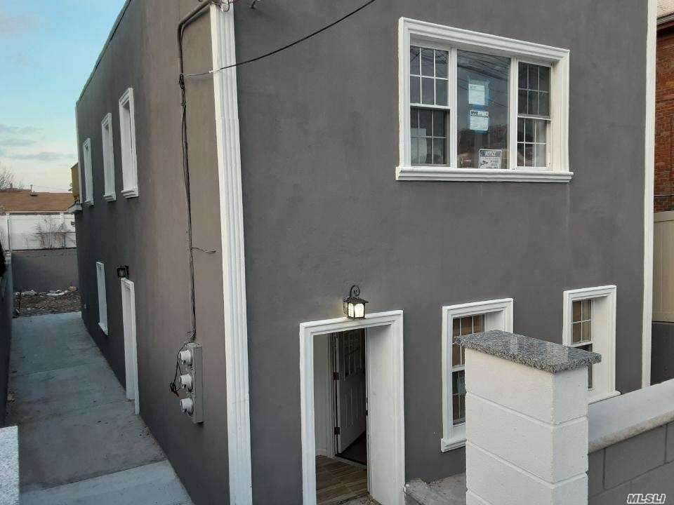 1515 Dumont - Photo 1