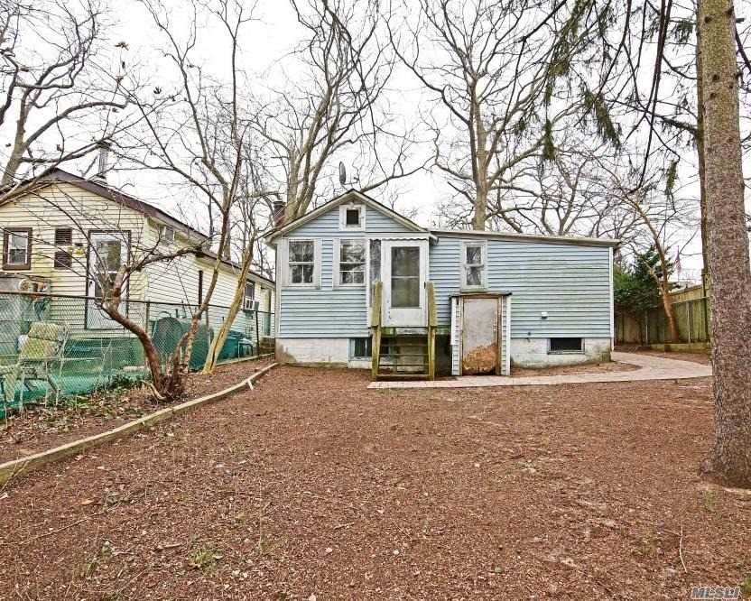 21 Patchogue Road - Photo 1