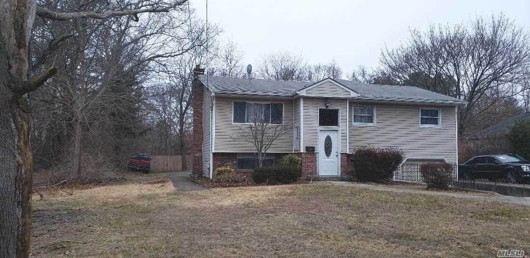 1029 Joselson Avenue - Photo 1