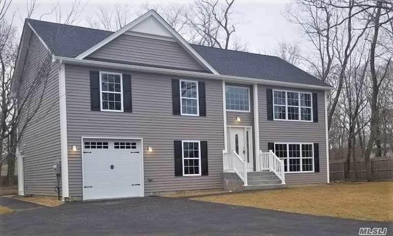 754 Islip Avenue - Photo 1 754 Islip Avenue - Photo 1