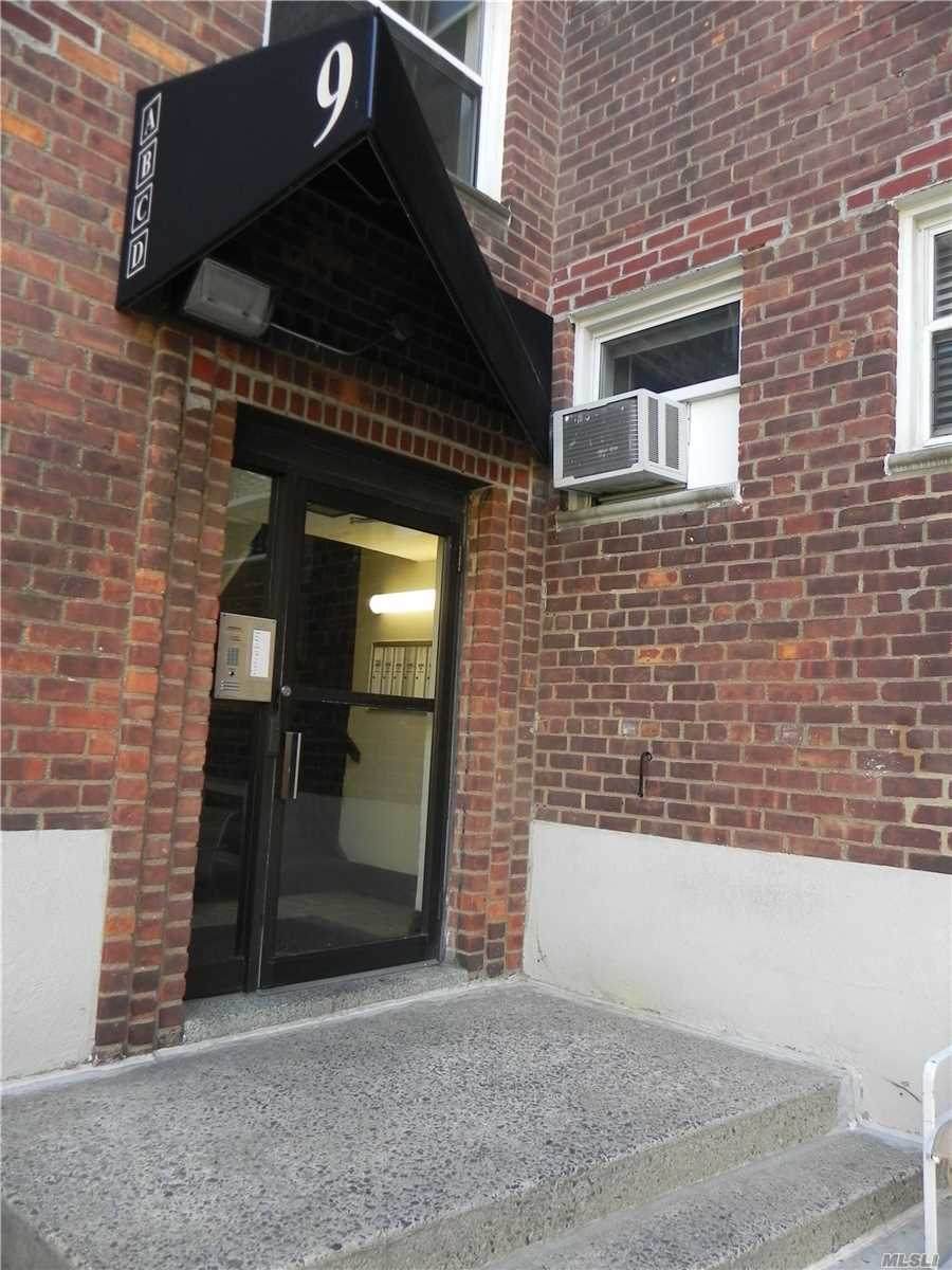 9 Schenck Avenue - Photo 1