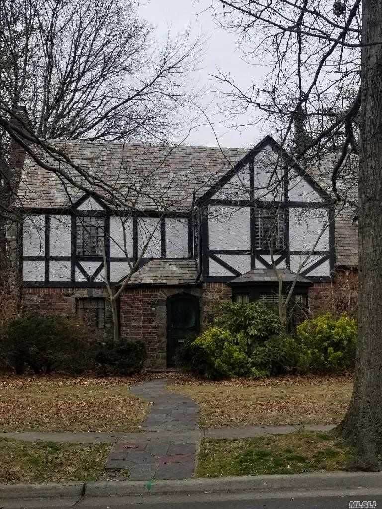 84 Buckingham Road - Photo 1