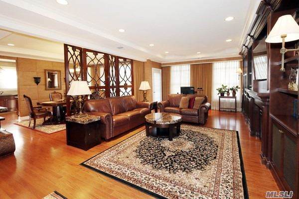 284 Roosevelt Way - Photo 1