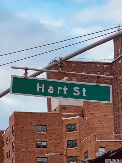 251 Hart Street - Photo 1