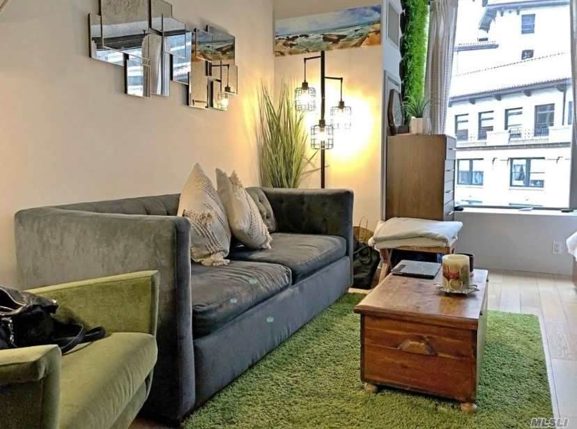 75 Wall Street - Photo 1