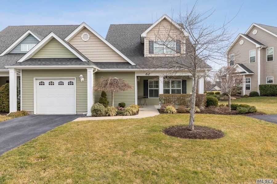 62 Stoneleigh Drive - Photo 1