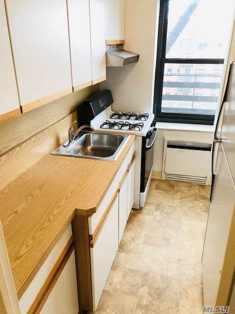 73-51 Bell Boulevard - Photo 1