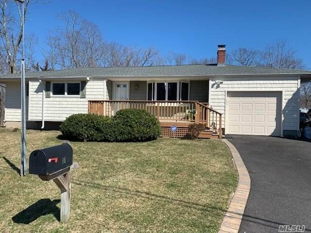 16 Nadel Drive - Photo 1