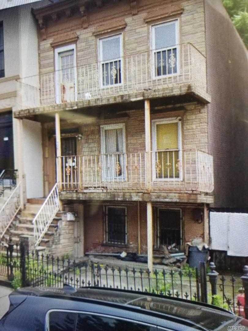 906 Putnam Avenue - Photo 1