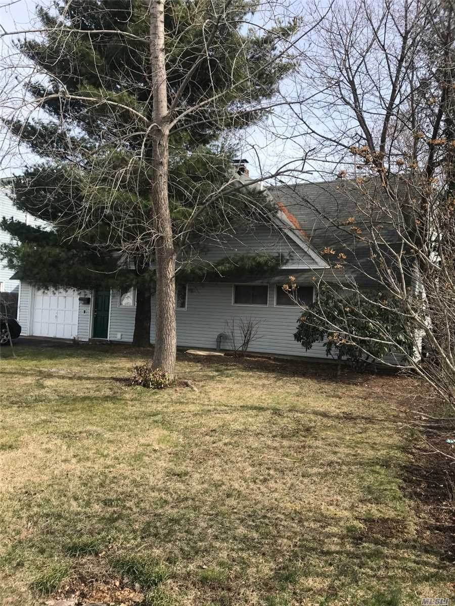 105 Wantagh Avenue - Photo 1