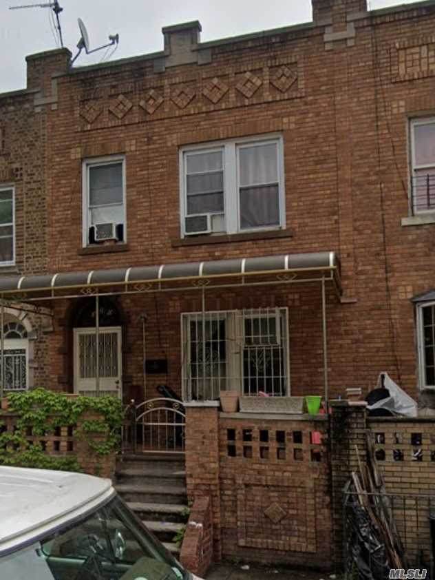 320 Webster Avenue - Photo 1