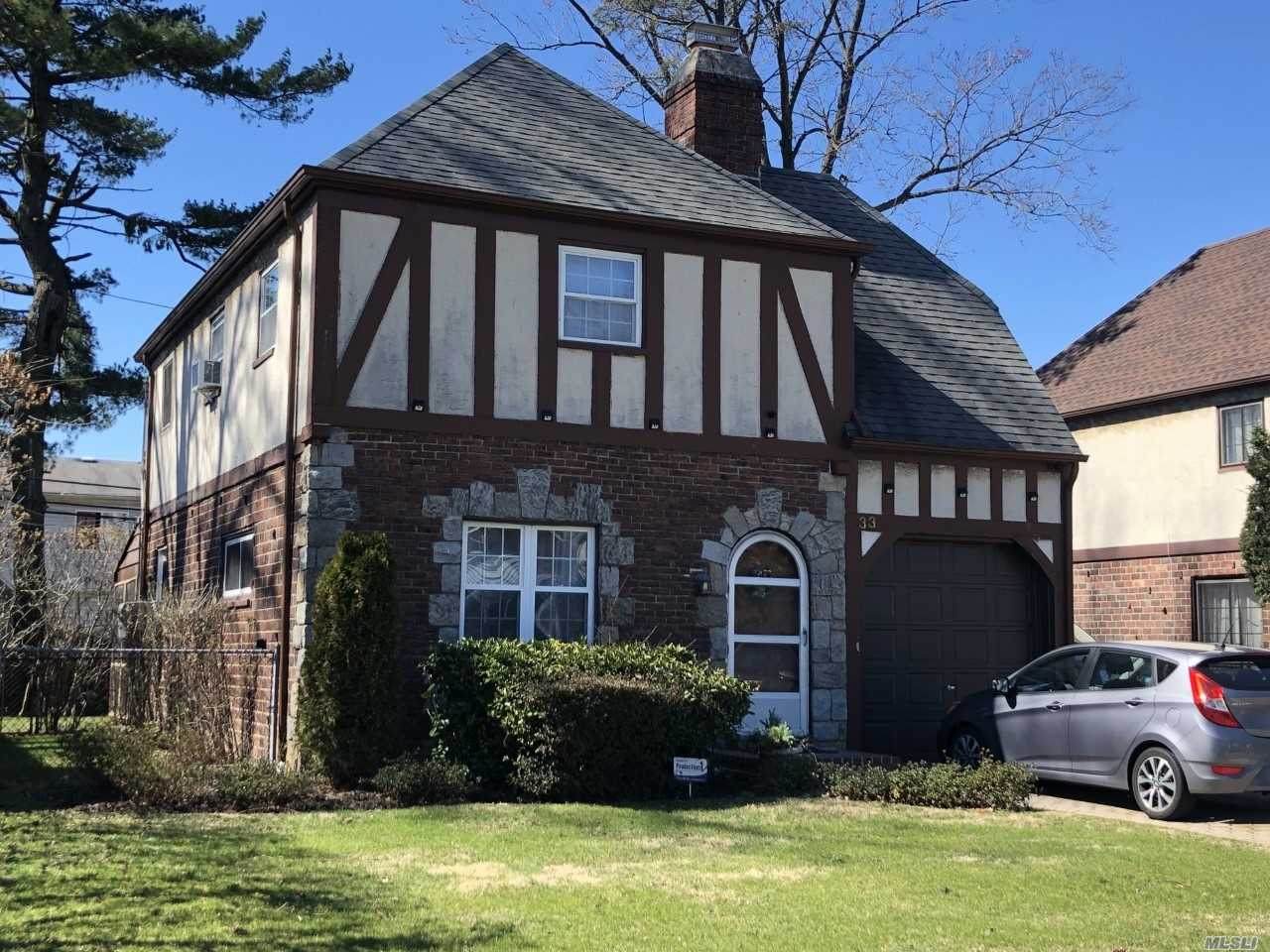 33 Surrey Lane - Photo 1