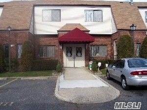 111 Clubhouse Drive - Photo 1
