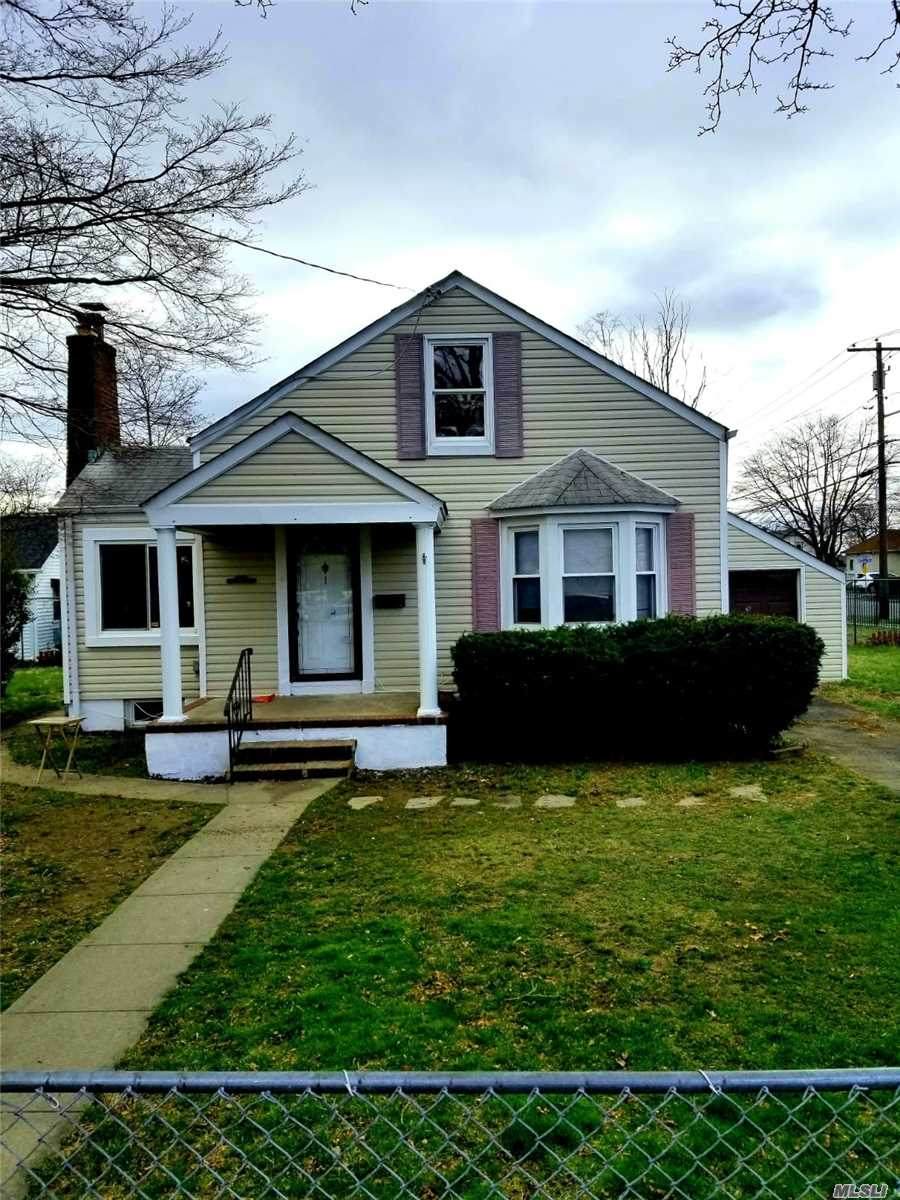 1 Pineview Boulevard - Photo 1