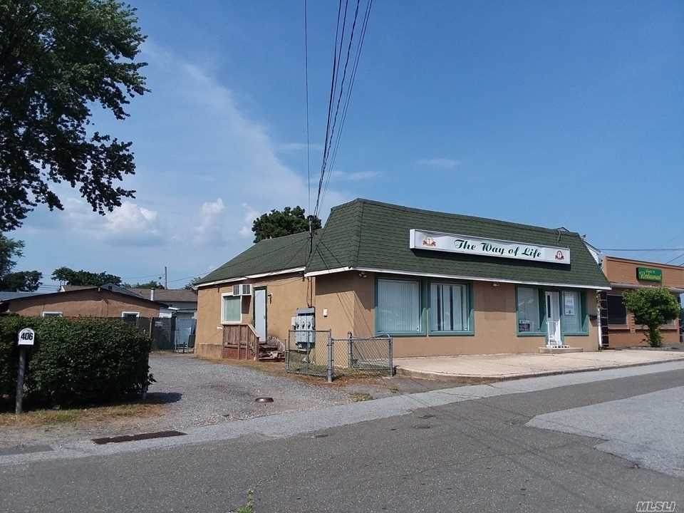 107 Sunrise Highway - Photo 1