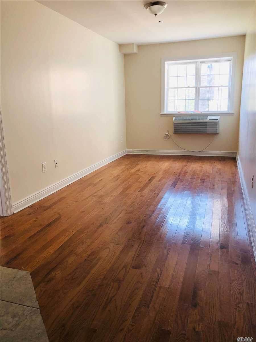 386 195th Street - Photo 1