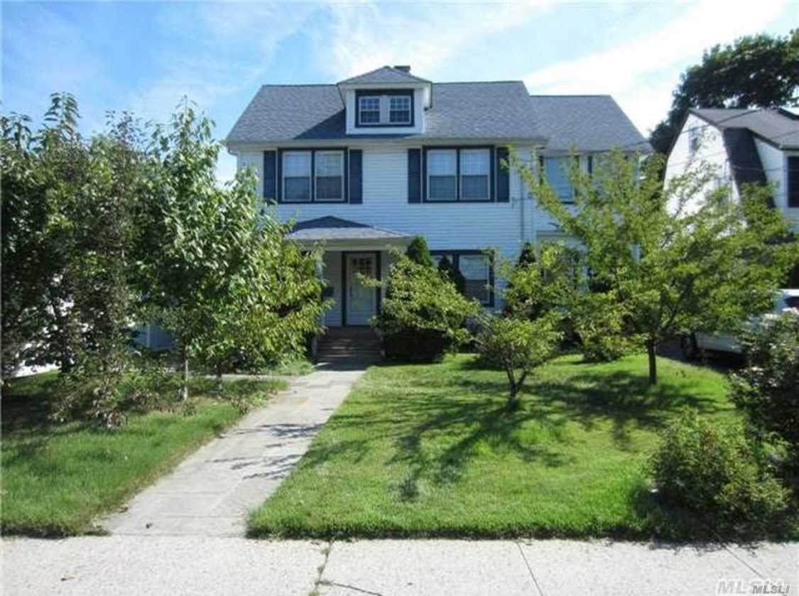 26 Locust Place - Photo 1