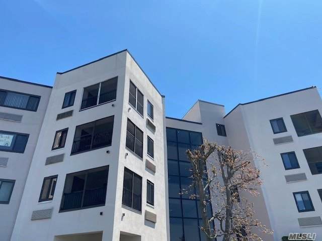 725 Miller Avenue - Photo 1