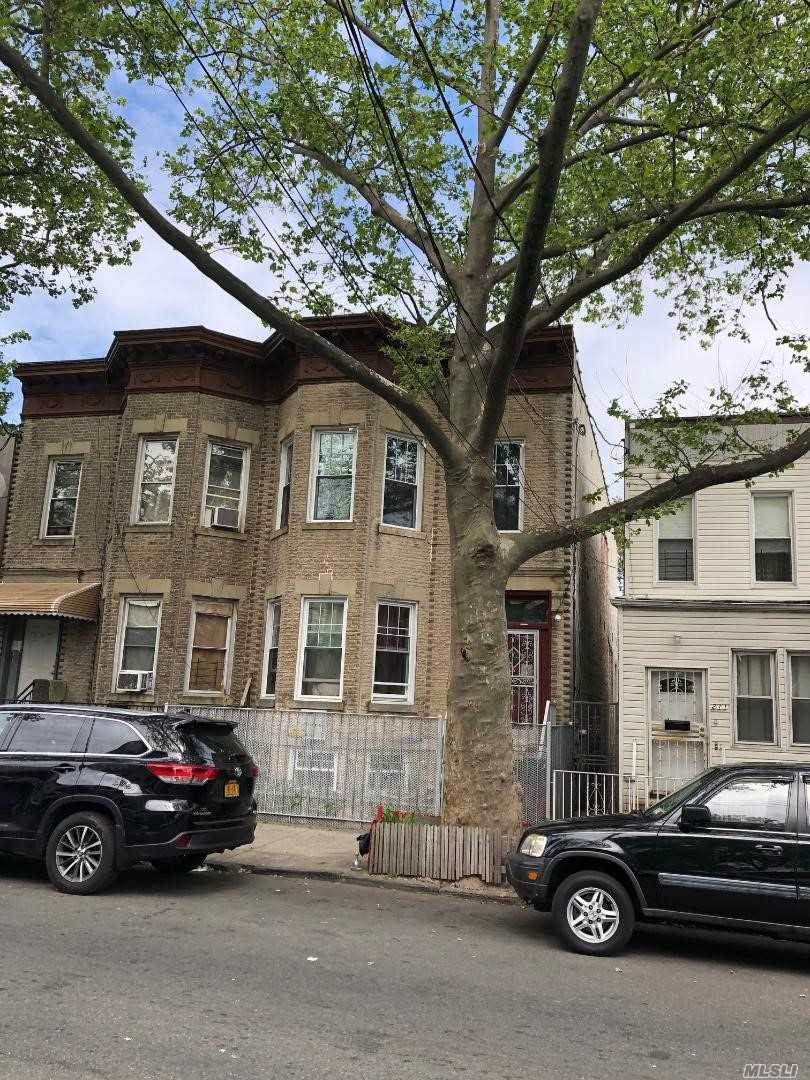 209 Montauk Avenue - Photo 1