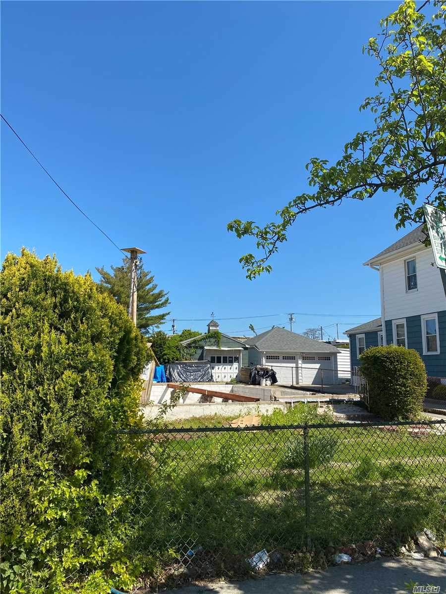 266 Randall Avenue - Photo 1