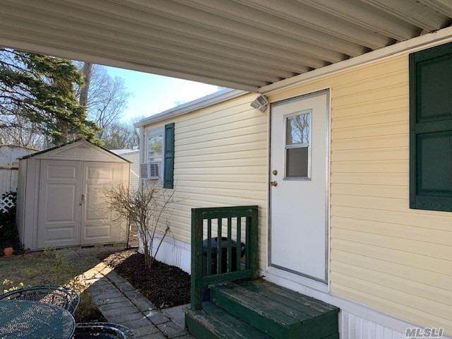 658-F12 Sound Avenue - Photo 1