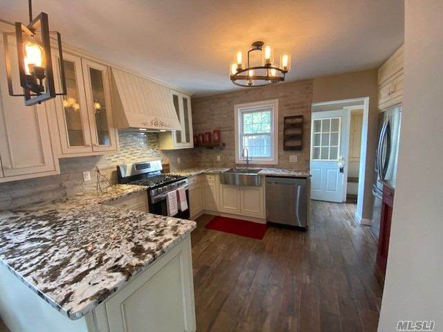 1070 Barnes St - Photo 1