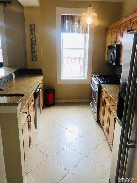 83-55 Lefferts Boulevard - Photo 1