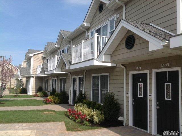60 Front Street - Photo 1